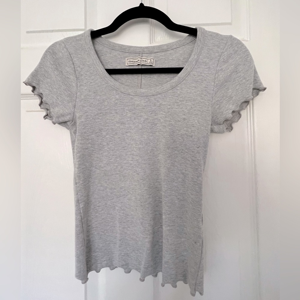 Abercrombie and Fitch Lettuce trim tee